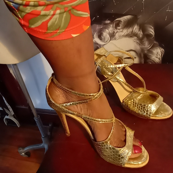 Diane Von Furstenberg Shoes - Authentic Diane Von Furstenberg sandals